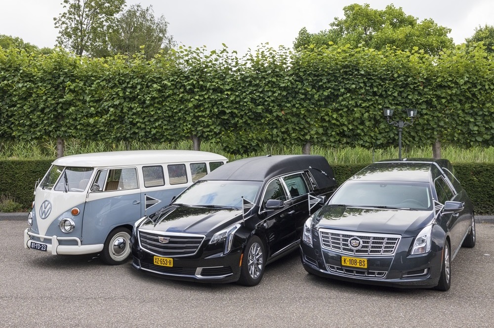 Zelf de rouwauto rijden? Bij Dunweg Uitvaartzorg kan het